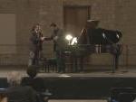 il pianista Maurizio Zaccaria dopo l'esecuzione di "Arsi e Tesi" del compositore Francesco Marino